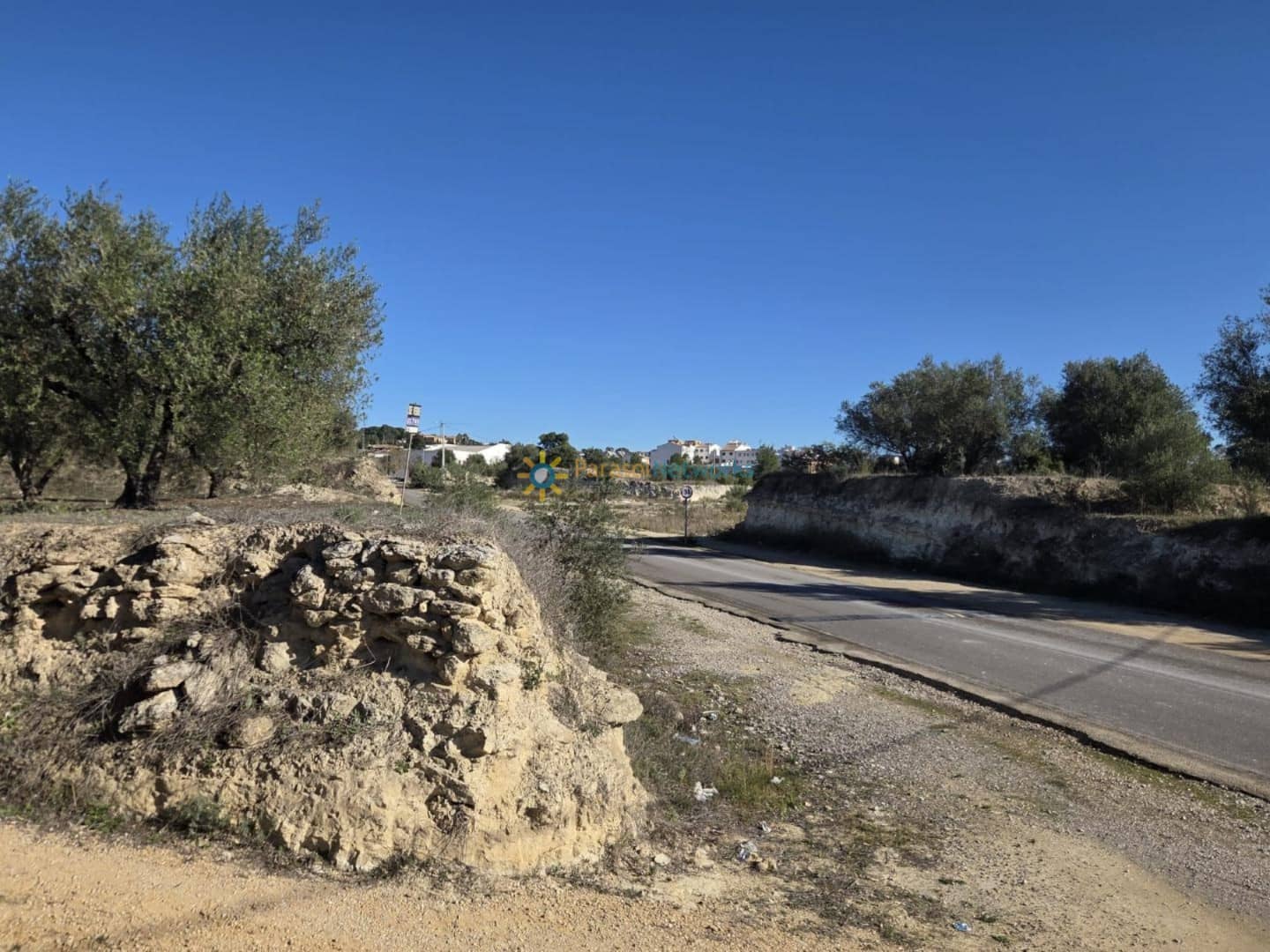 Grunde uden byggetilladelser til salg i Beniganim - € 42.000 (Ref: 9596799)