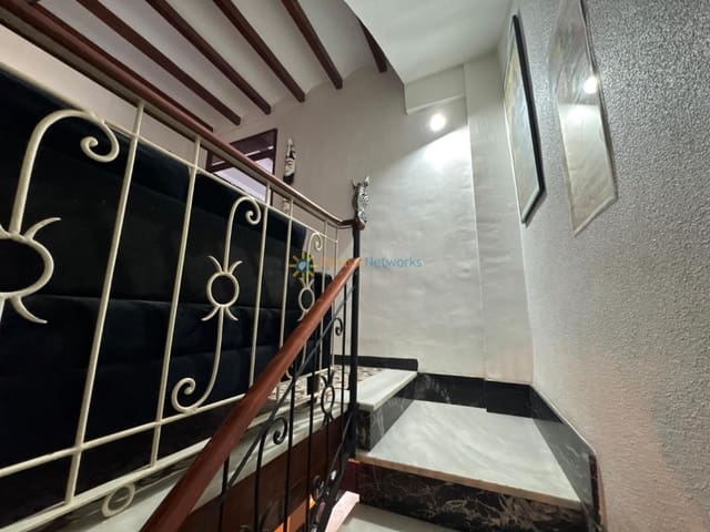 4 makuuhuone Omakotitalo myytävänä paikassa Alqueria de la Comtessa - 172 000 € (Ref: 9603557)