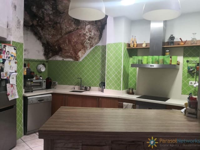 4 makuuhuone Omakotitalo myytävänä paikassa La Font d'En Carròs - 160 000 € (Ref: 9606811)