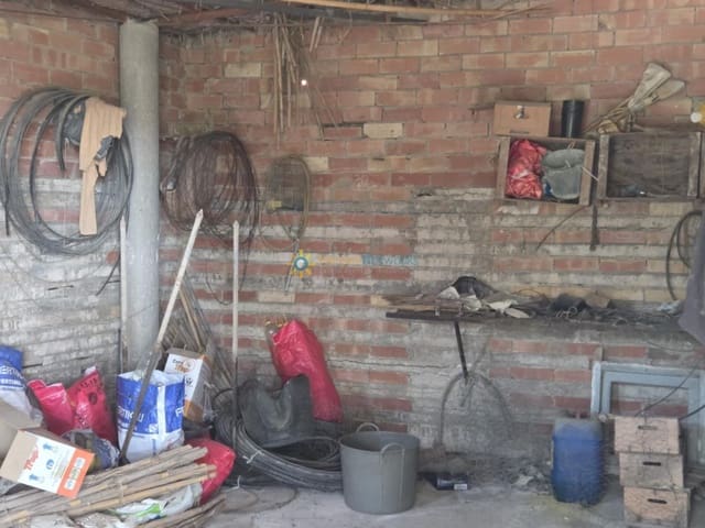 Ubebygd land til salgs i Bèlgida - € 50 000 (Ref: 9614526)