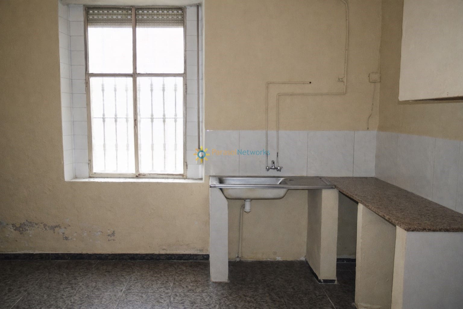 9 bedroom Villa for sale in Benifairo de la Valldigna with garage - € 550,000 (Ref: 9618059)