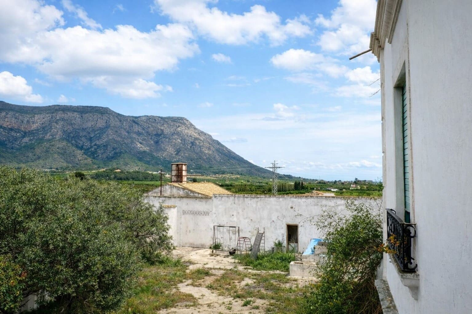 9 bedroom Villa for sale in Benifairo de la Valldigna with garage - € 550,000 (Ref: 9618059)