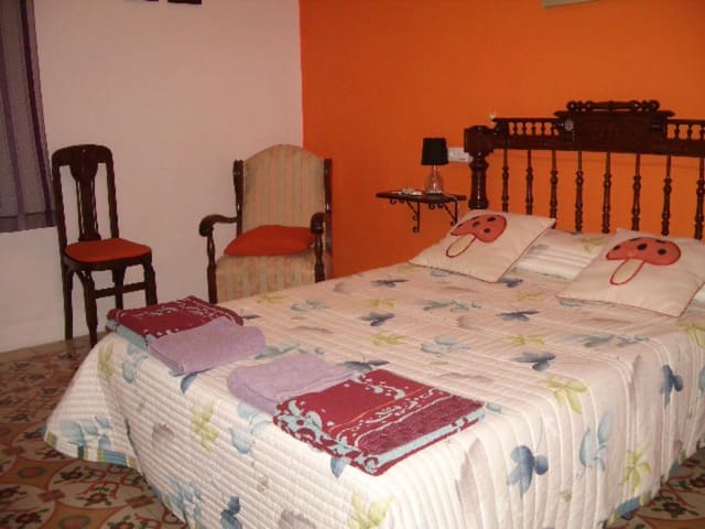 6 bedroom Townhouse for sale in Benisuera - € 120,000 (Ref: 9628354)