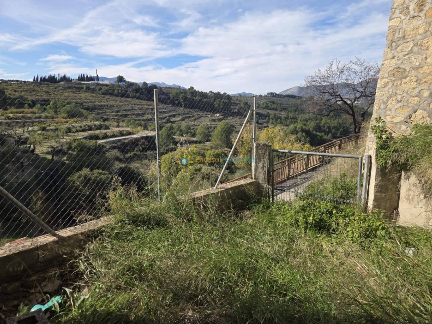 Casa de 5 habitaciones en Planes en venta - 93.000 € (Ref: 9632768)