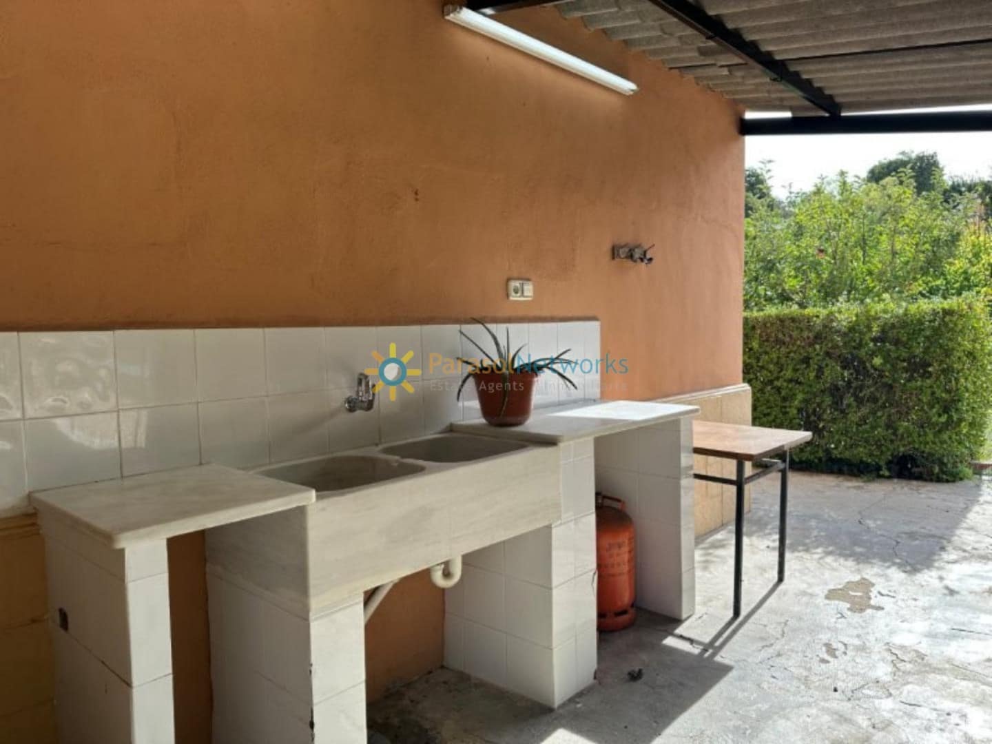 3 bedroom Villa for sale in Ontinyent with garage - € 160,000 (Ref: 9634926)