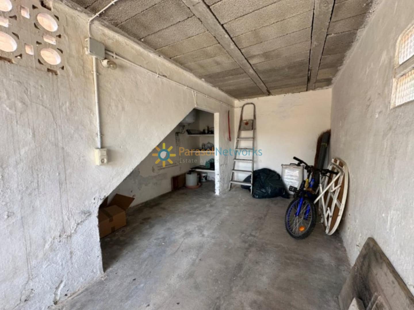 3 bedroom Villa for sale in Ontinyent with garage - € 160,000 (Ref: 9634926)