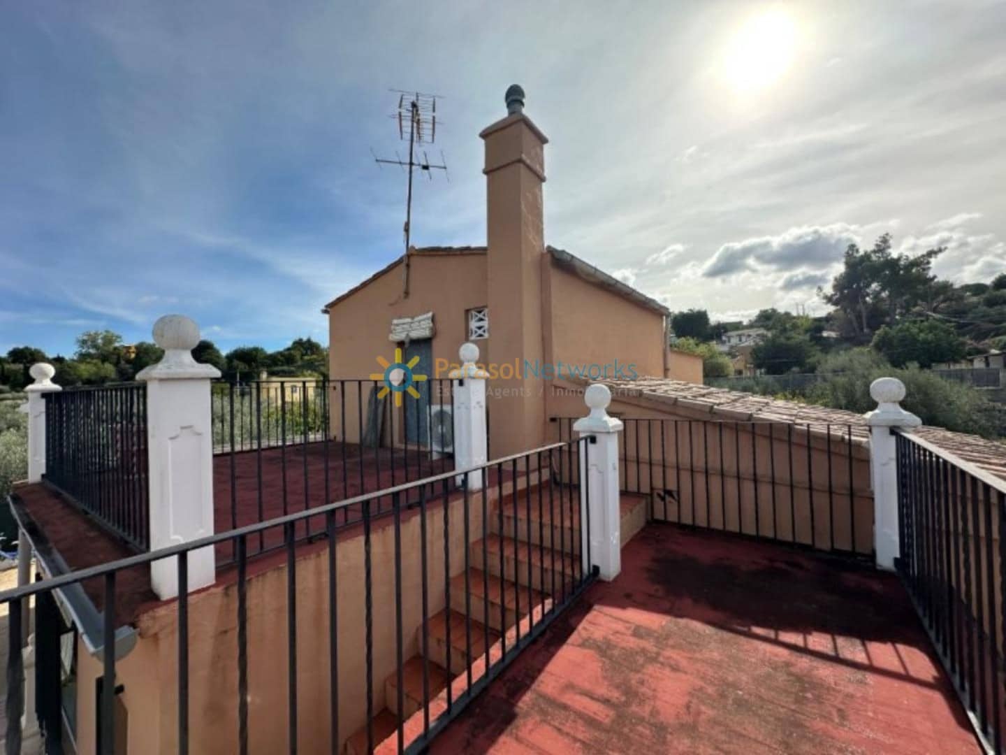 3 bedroom Villa for sale in Ontinyent with garage - € 160,000 (Ref: 9634926)