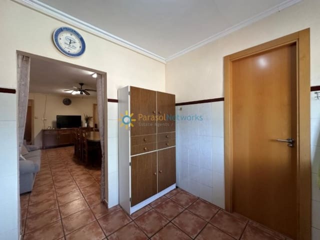 3 bedroom Villa for sale in Ontinyent with garage - € 160,000 (Ref: 9634926)