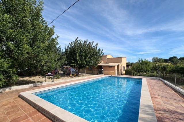 3 bedroom Villa for sale in Ontinyent with garage - € 160,000 (Ref: 9634926)