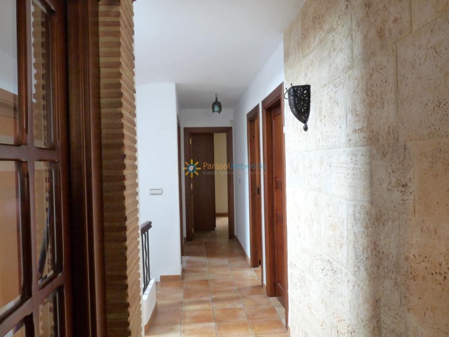 8 sovrum Villa till salu i Oliva med pool garage - 550 000 € (Ref: 9646345)