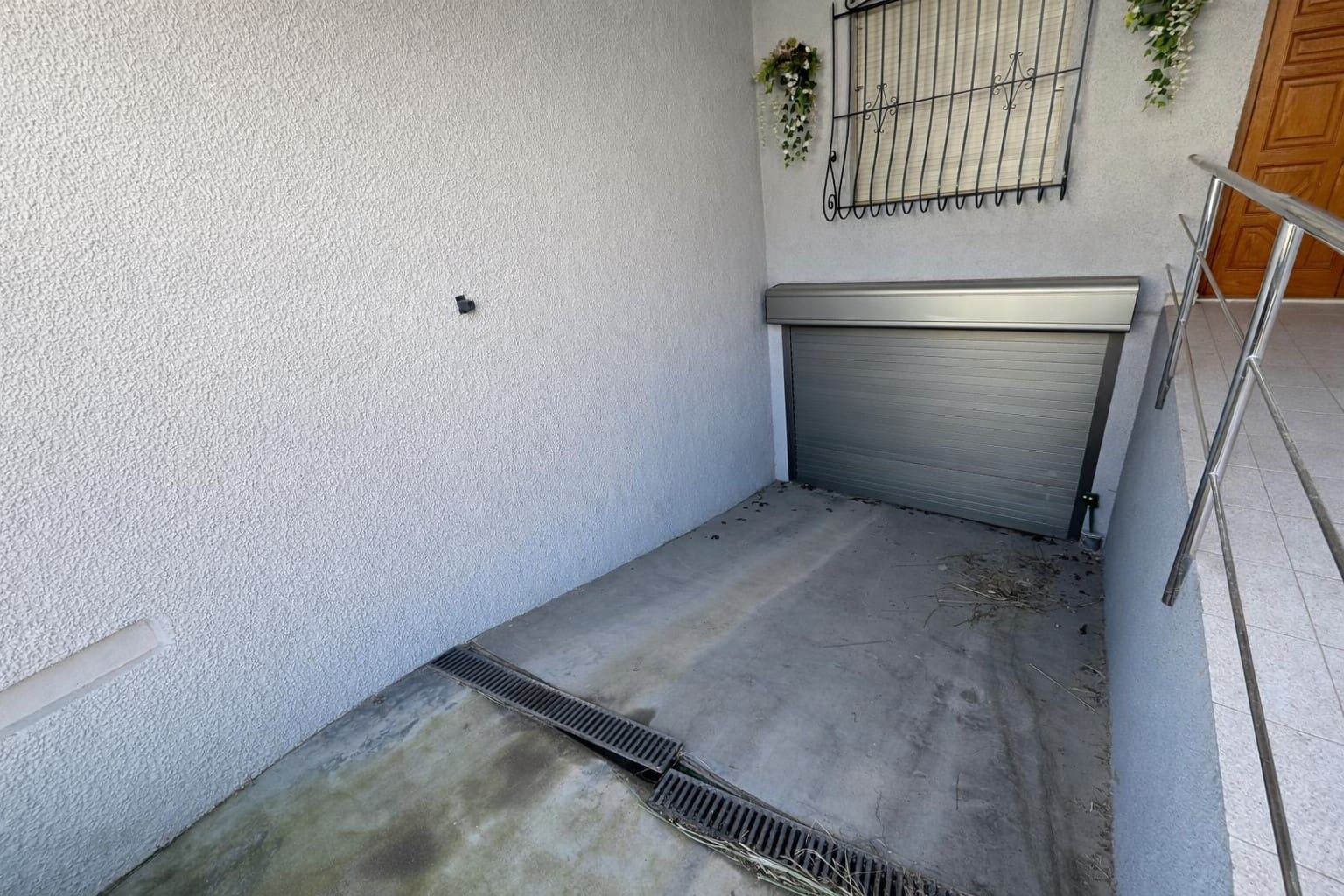 7 makuuhuone Huvila myytävänä paikassa L'Atzuvia mukana 
autotalli - 350 000 € (Ref: 9650333)