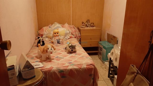 6 slaapkamer Villa te koop in Benigánim met zwembad garage - € 300.000 (Ref: 9653111)