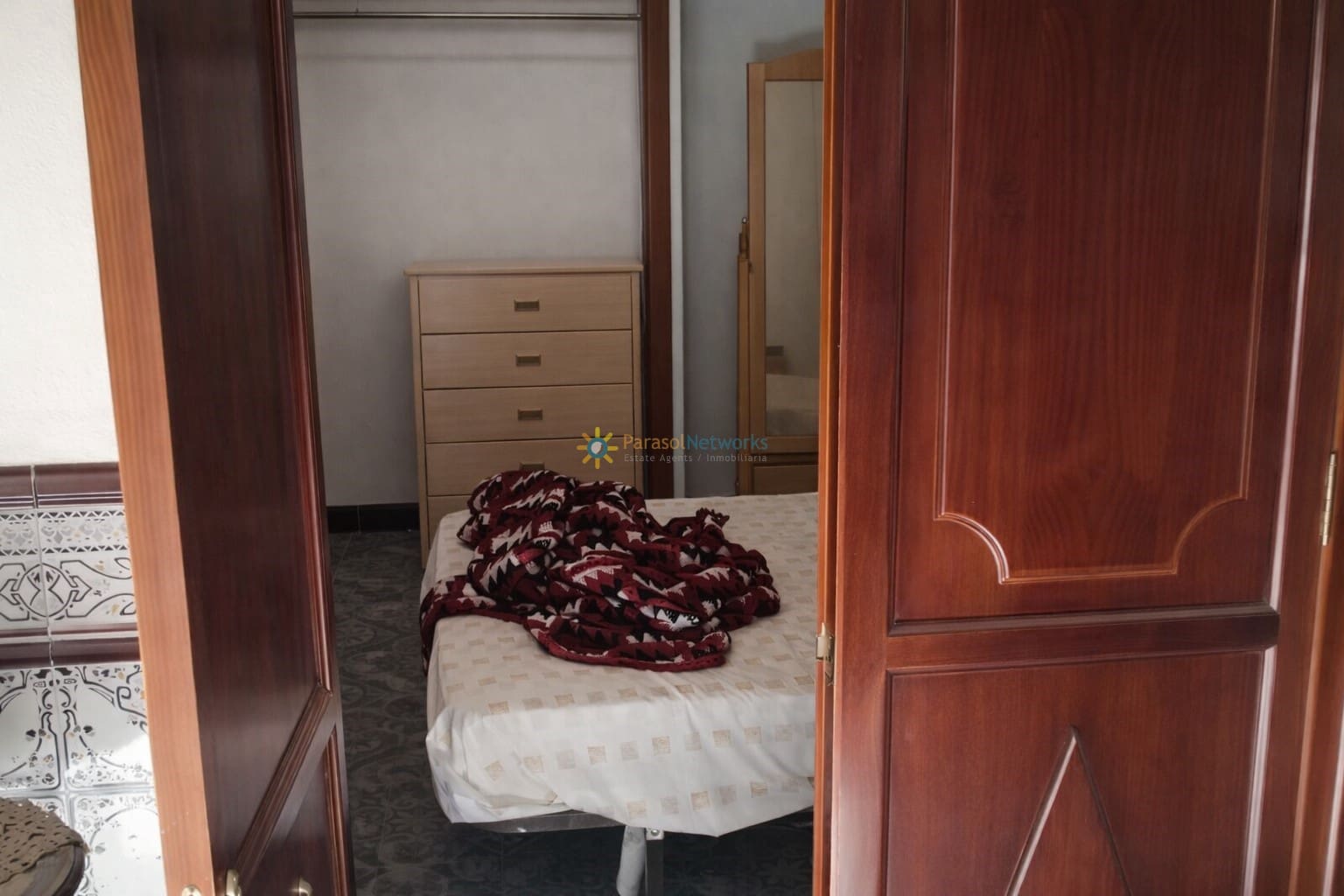 5 bedroom Townhouse for sale in L'Olleria - € 70,000 (Ref: 9654441)