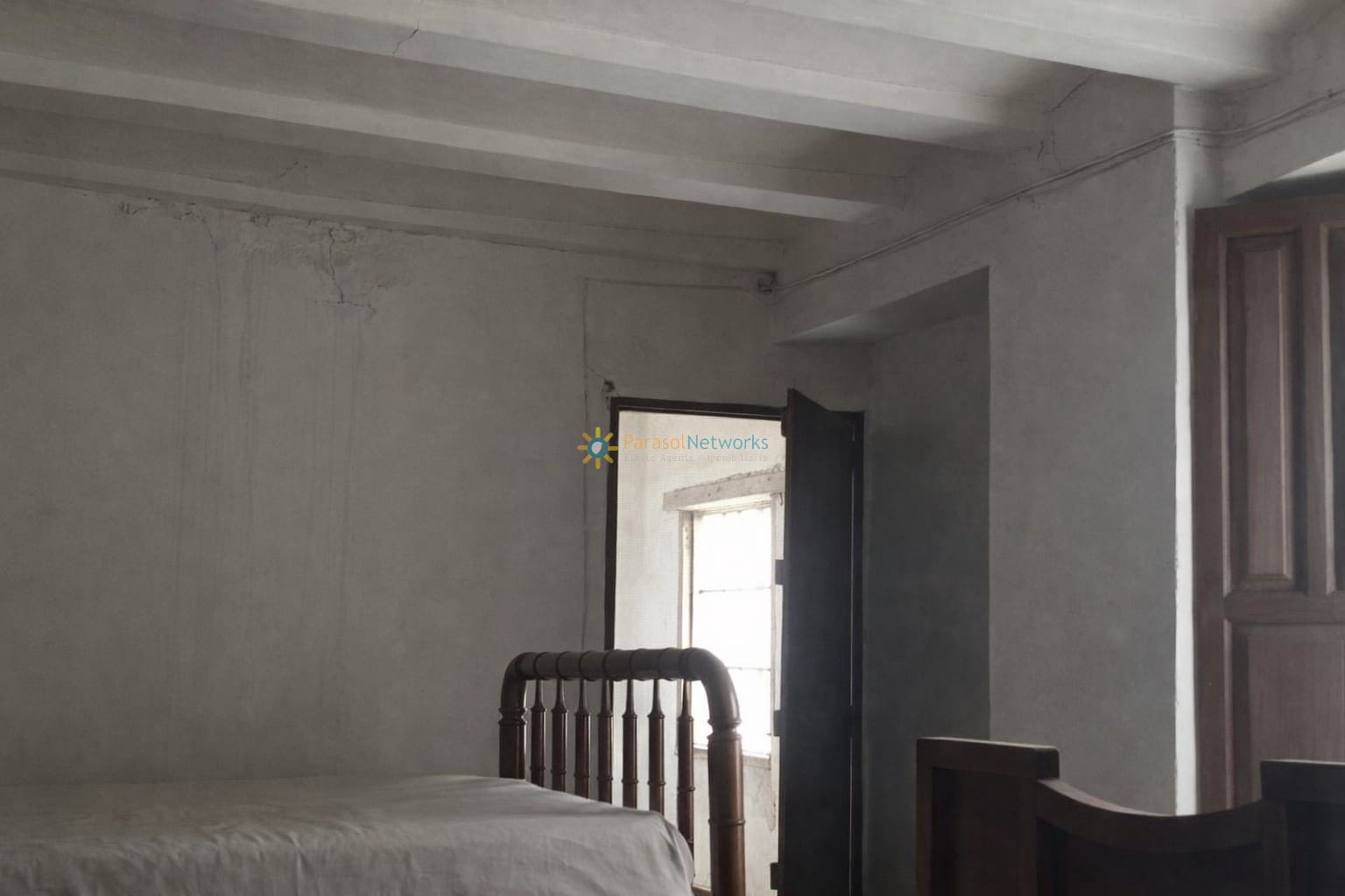 5 bedroom Townhouse for sale in L'Olleria - € 70,000 (Ref: 9654441)