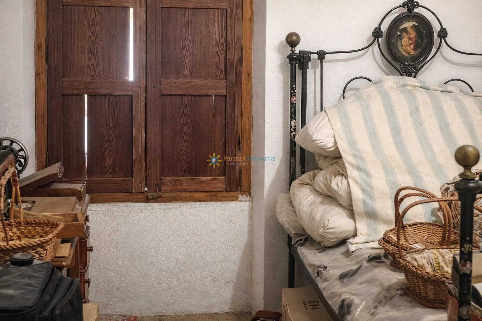 5 bedroom Townhouse for sale in L'Olleria - € 70,000 (Ref: 9654441)