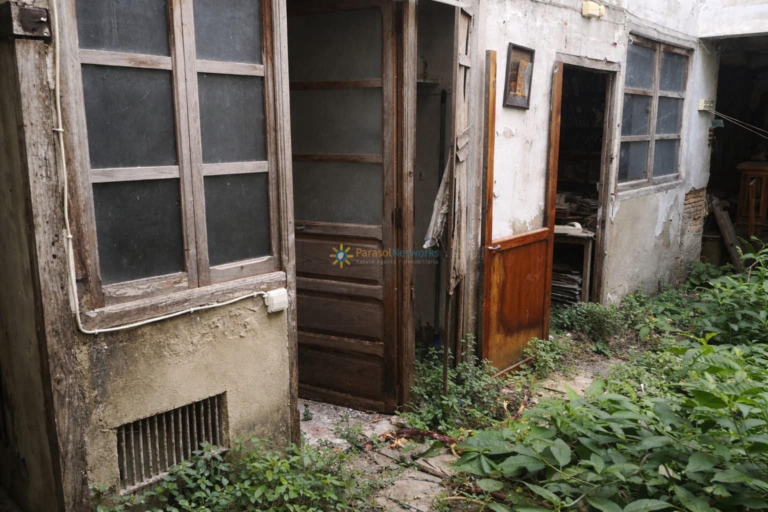 5 bedroom Townhouse for sale in L'Olleria - € 70,000 (Ref: 9654441)