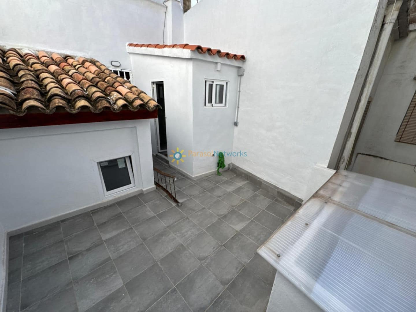 3 makuuhuone Omakotitalo myytävänä paikassa Oliva - 157 000 € (Ref: 9654443)