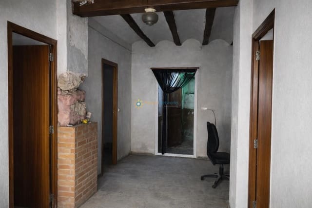 Casa de 5 habitaciones en Benigánim en venta con garaje - 45.000 € (Ref: 9658011)