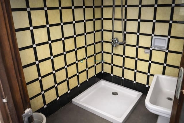 Casa de 5 habitaciones en Benigánim en venta con garaje - 45.000 € (Ref: 9658011)