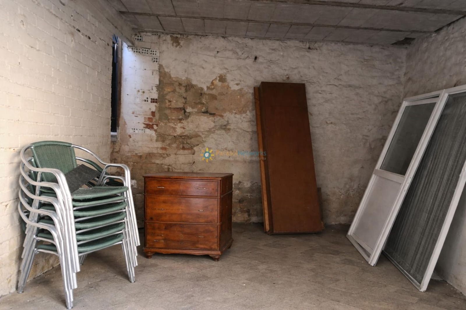 Casa de 5 habitaciones en Benigánim en venta con garaje - 45.000 € (Ref: 9658011)