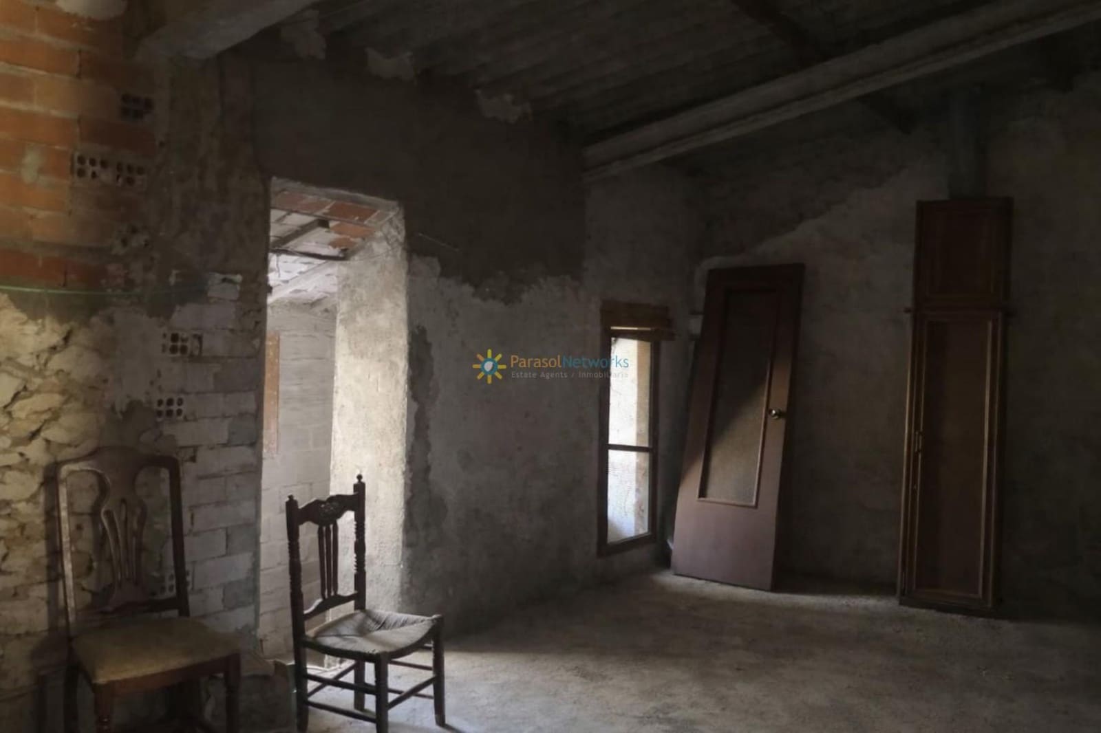 Casa de 5 habitaciones en Benigánim en venta con garaje - 45.000 € (Ref: 9658011)