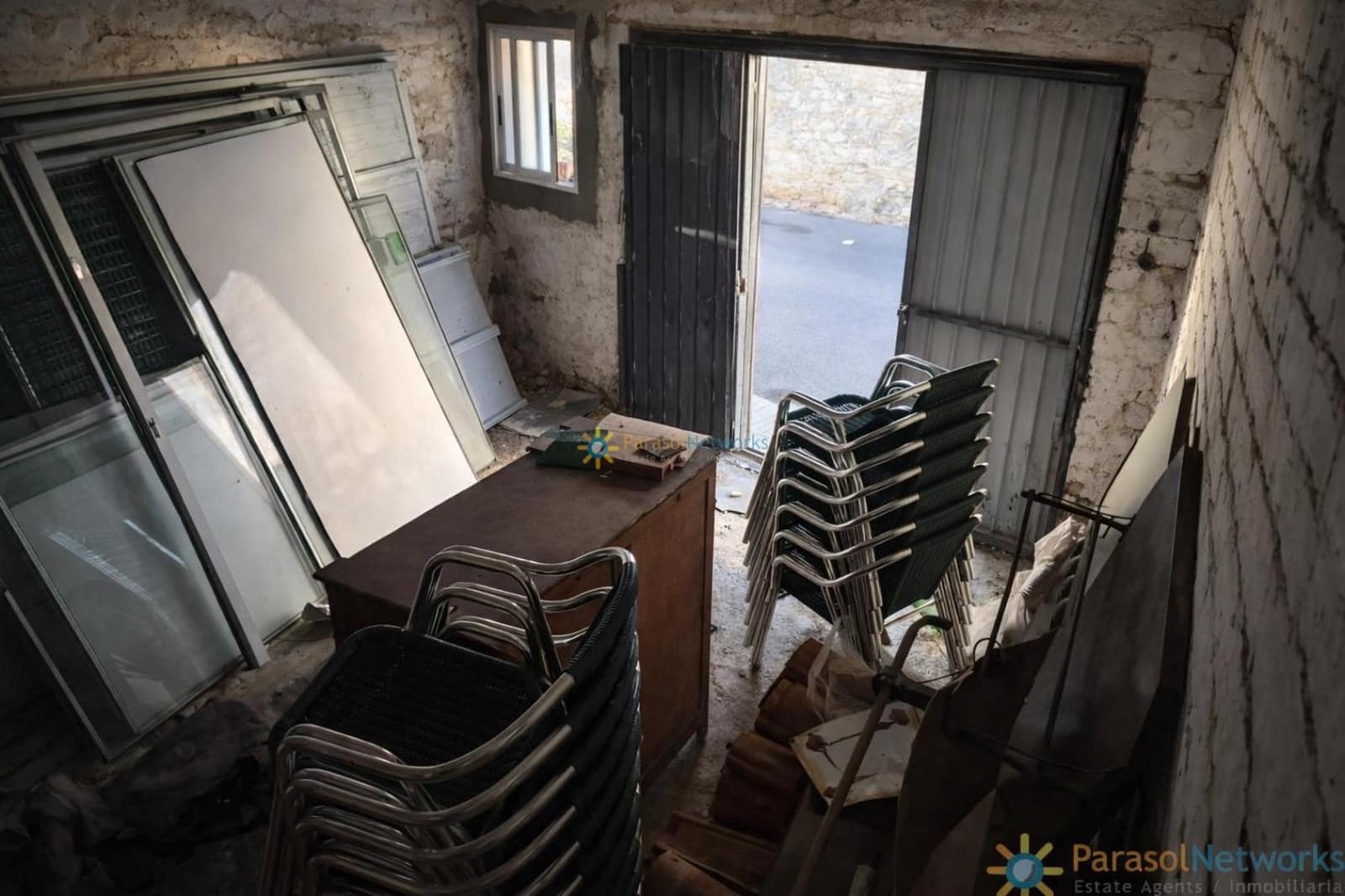 Casa de 5 habitaciones en Benigánim en venta con garaje - 45.000 € (Ref: 9658011)