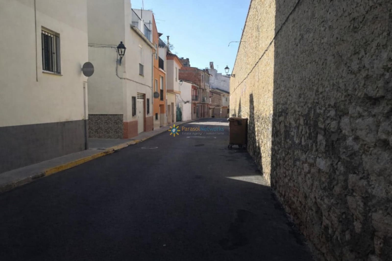 Casa de 5 habitaciones en Benigánim en venta con garaje - 45.000 € (Ref: 9658011)