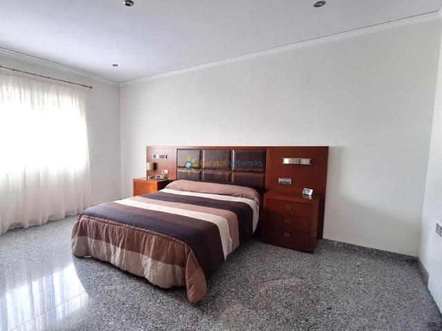 4 soverom Villa til salgs i L'Olleria - € 295 000 (Ref: 9665628)