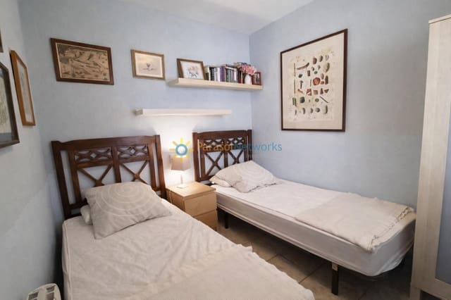 3 makuuhuone Huvila myytävänä paikassa Oliva Playa, Oliva - 260 000 € (Ref: 9672242)