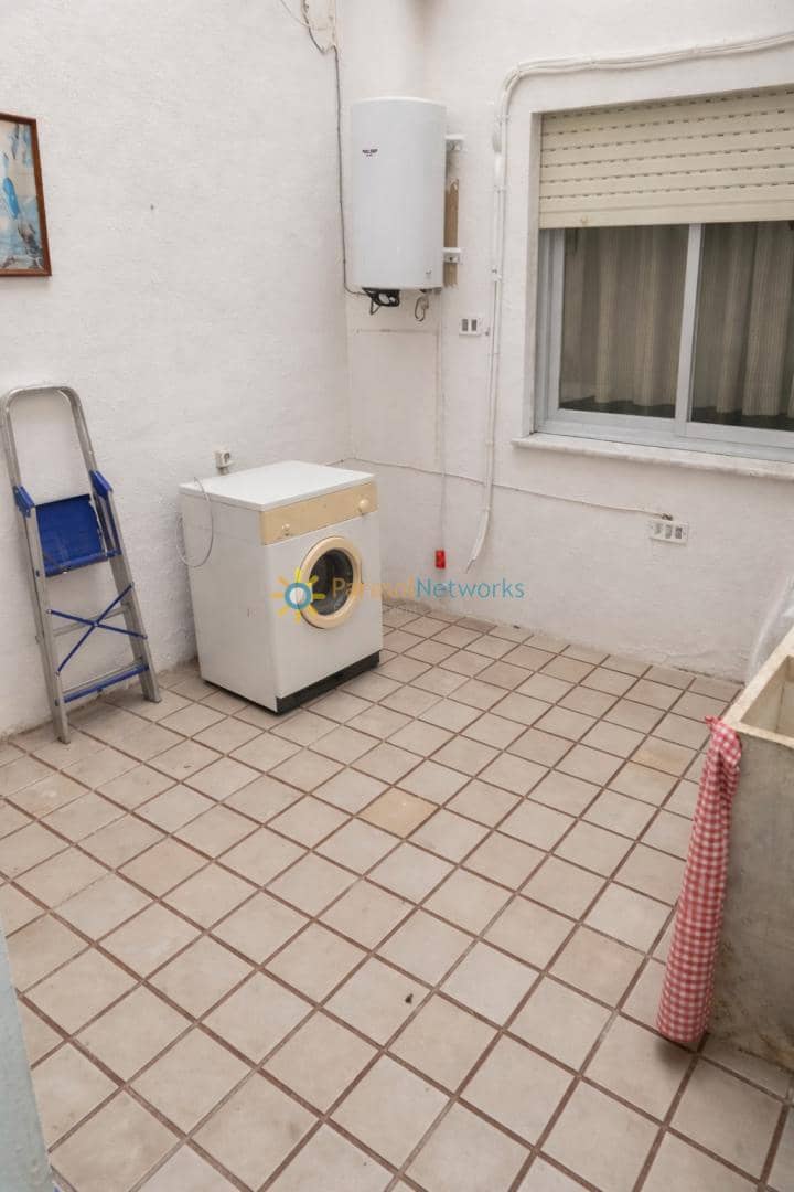 4 slaapkamer Huis te koop in Simat de la Valldigna met garage - € 199.000 (Ref: 9676415)