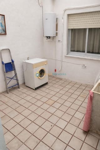 4 slaapkamer Huis te koop in Simat de la Valldigna met garage - € 199.000 (Ref: 9676415)