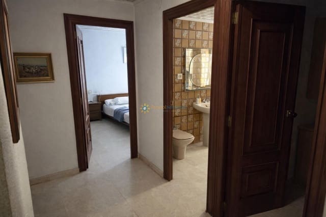 4 slaapkamer Huis te koop in Simat de la Valldigna met garage - € 199.000 (Ref: 9676415)