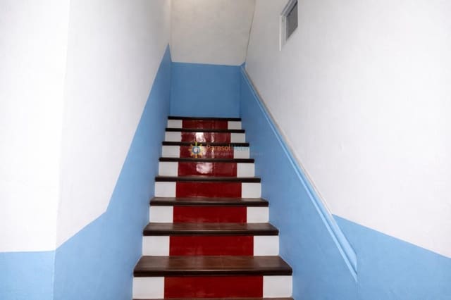 9 sypialnia Finka/Dom wiejski na sprzedaż w Benifairó de la Valldigna z garażem - 550 000 € (Ref: 9685666)