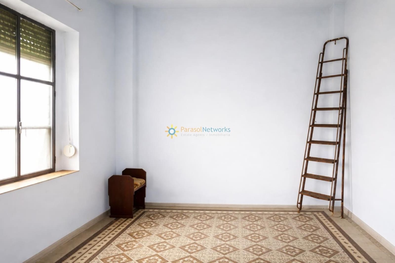 9 sypialnia Finka/Dom wiejski na sprzedaż w Benifairo de la Valldigna z garażem - 550 000 € (Ref: 9685666)