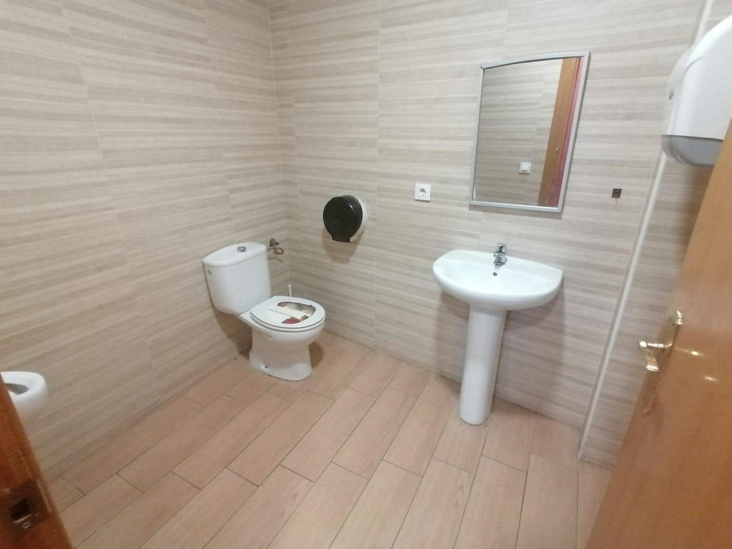 Bedrijf te koop in Oliva - € 80.000 (Ref: 9685672)