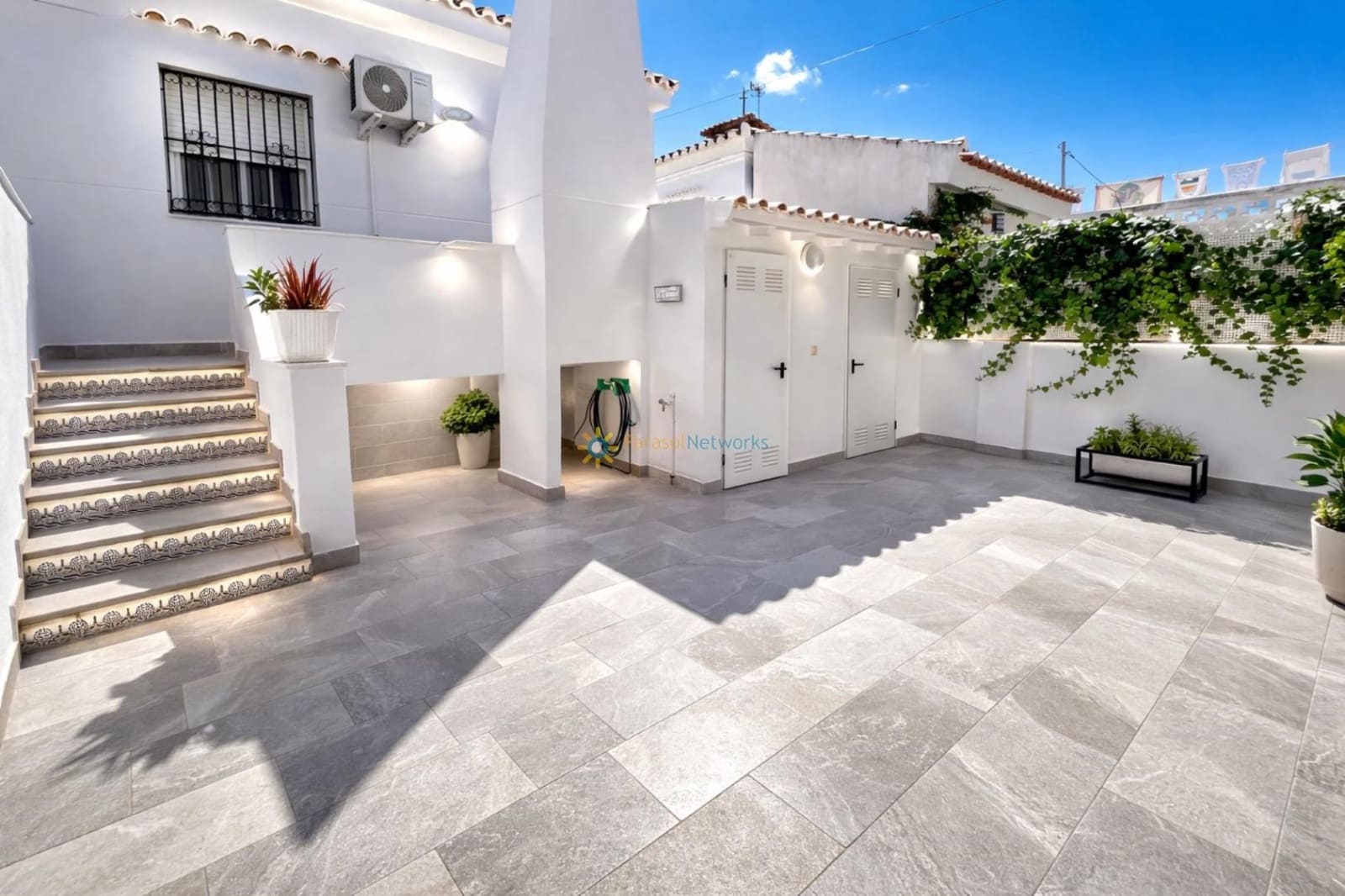 4 soveværelse Villa til salg i Miramar med garage - € 495.000 (Ref: 9687548)