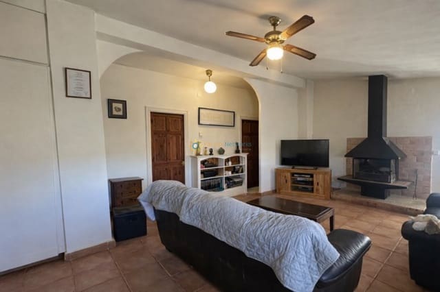 3 soverom Villa til salgs i Ontinyent med svømmebasseng garasje - € 165 000 (Ref: 9688449)