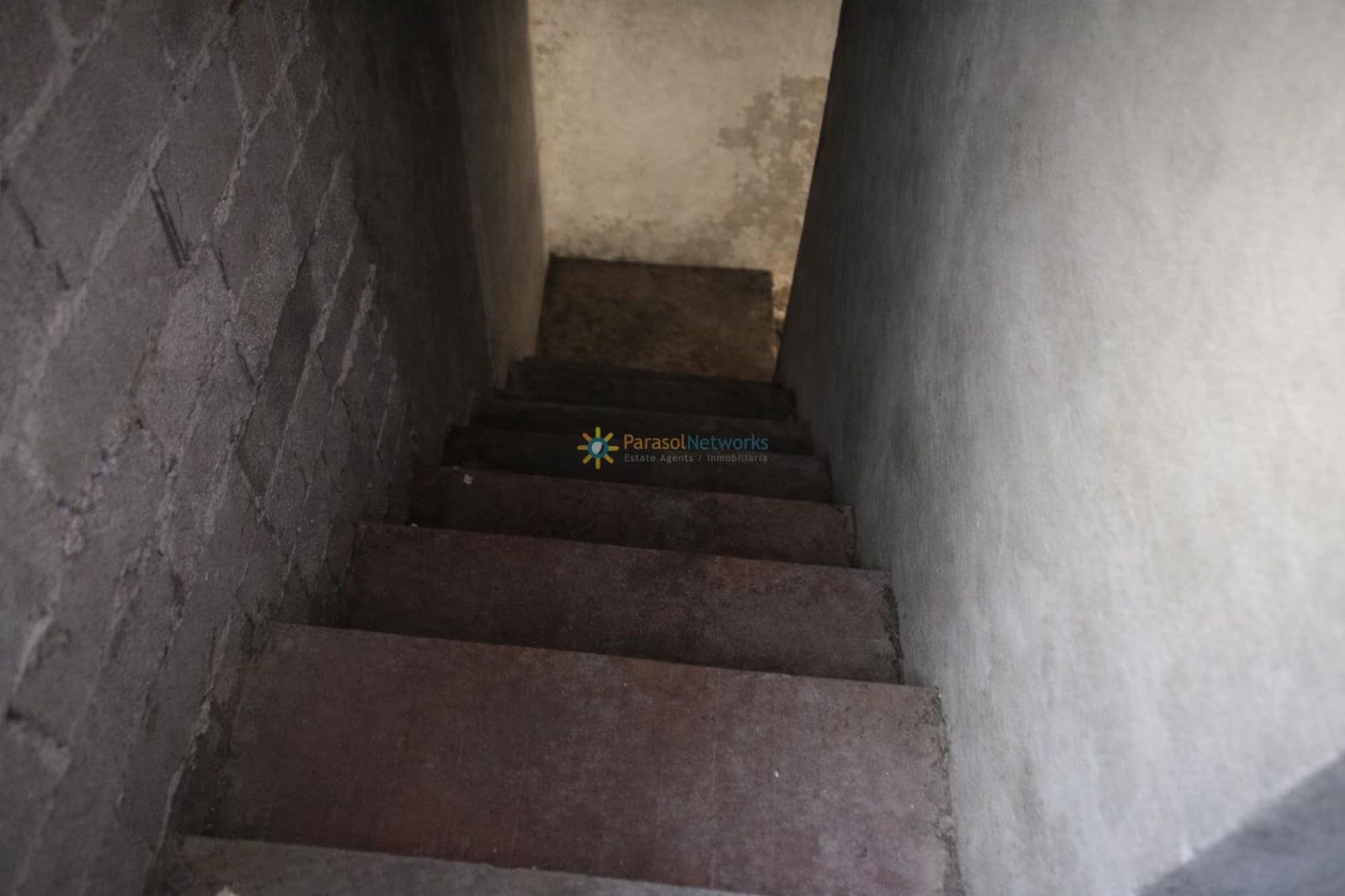 5 slaapkamer Huis te koop in Beniganim met garage - € 45.000 (Ref: 9688574)