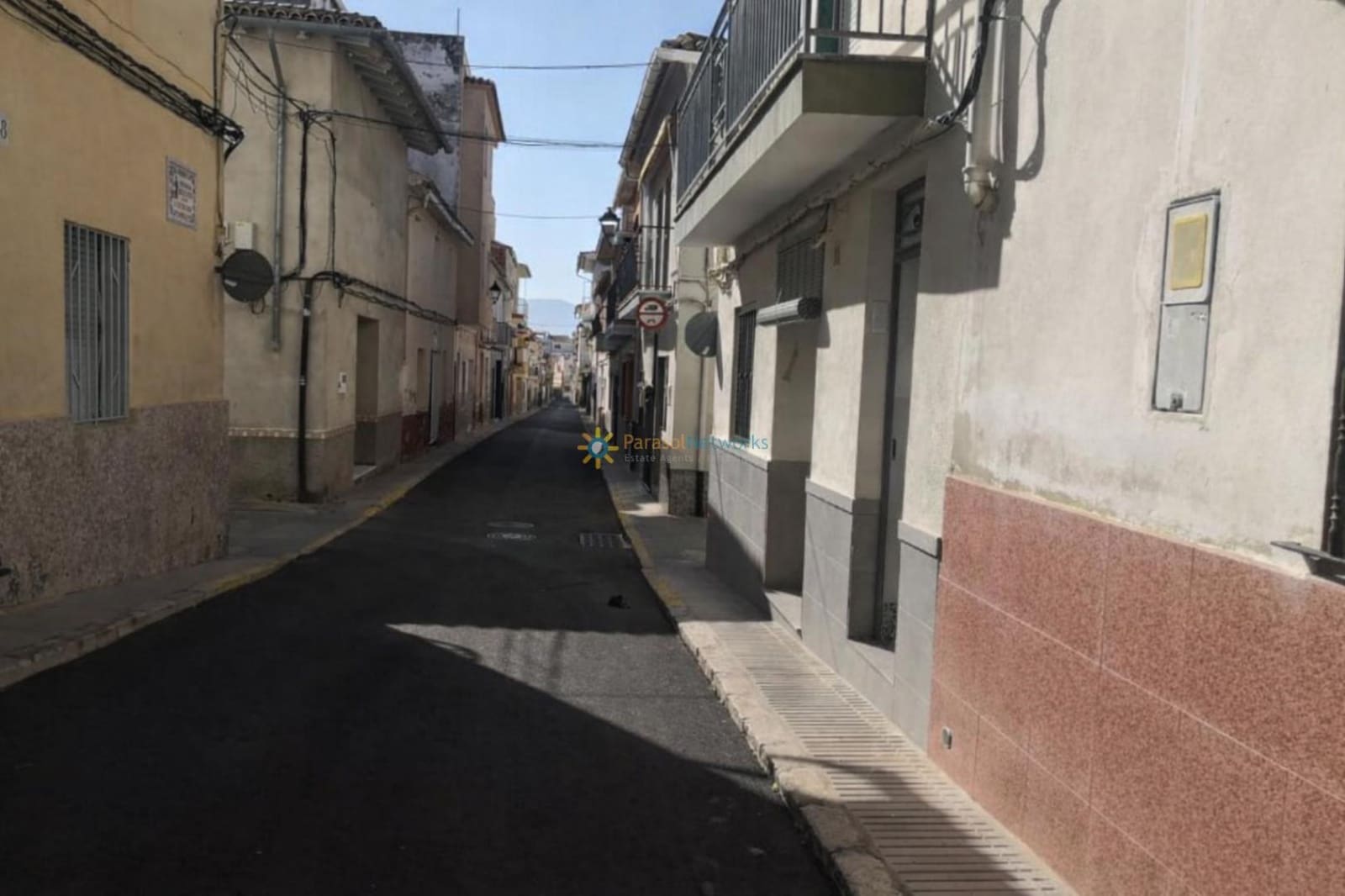 5 slaapkamer Huis te koop in Beniganim met garage - € 45.000 (Ref: 9688574)