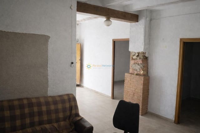 Casa de 5 habitaciones en Benigánim en venta con garaje - 45.000 € (Ref: 9688574)