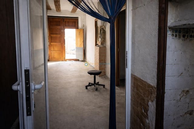 Casa de 5 habitaciones en Benigánim en venta con garaje - 45.000 € (Ref: 9688574)