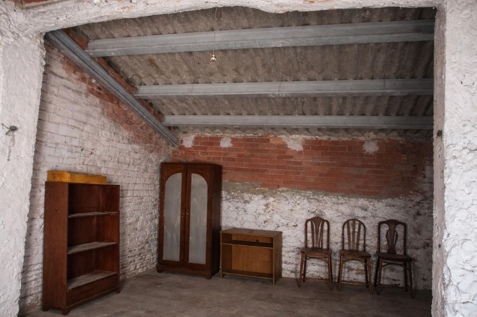 5 slaapkamer Huis te koop in Beniganim met garage - € 45.000 (Ref: 9688574)