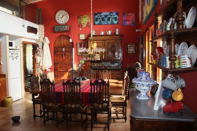 1 quarto Moradia para venda em Llocnou de Sant Jeroni com piscina garagem - 645 000 € (Ref: 9694526)