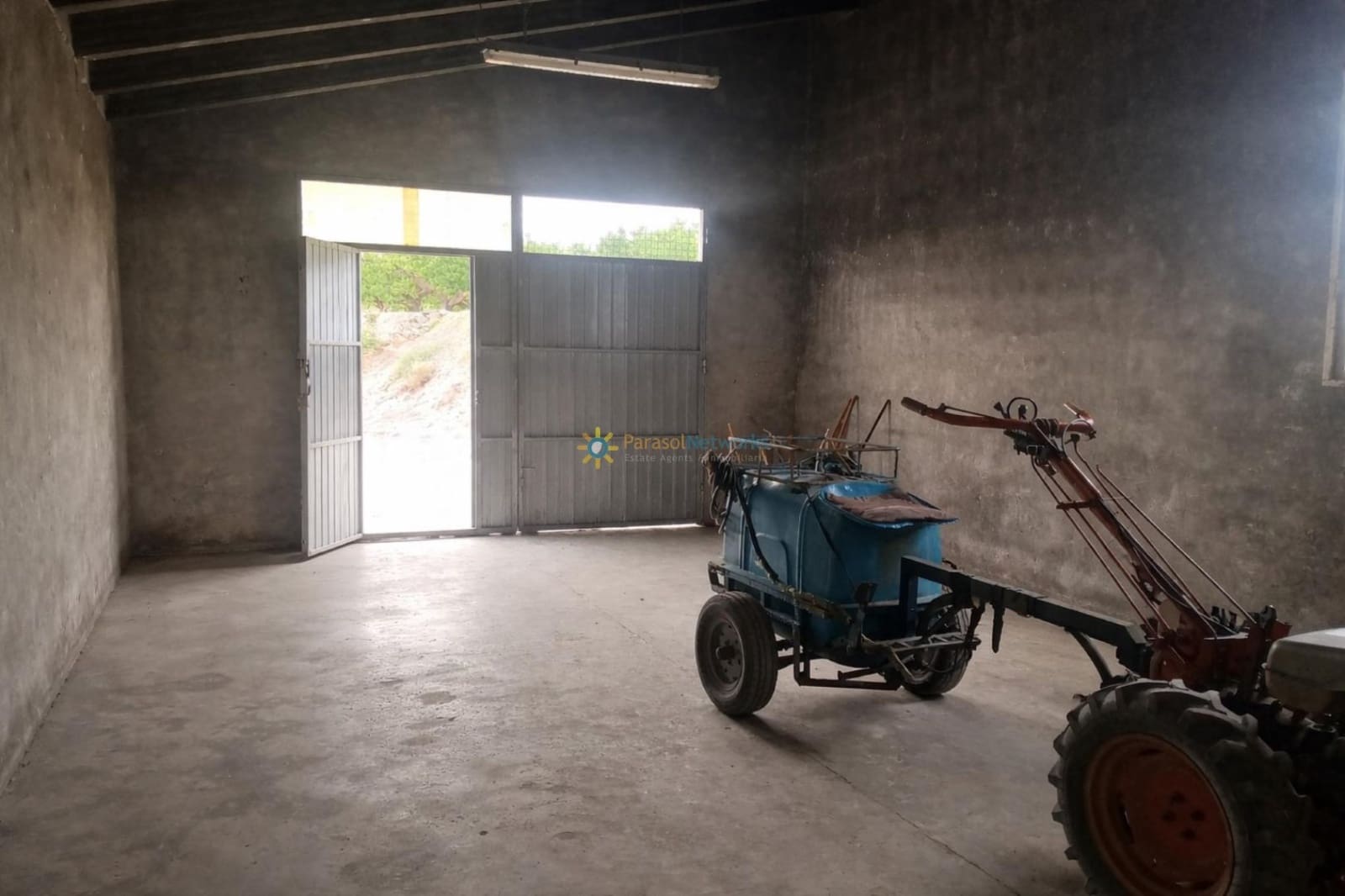 Villa for sale in Beniganim with garage - € 88,000 (Ref: 9694527)