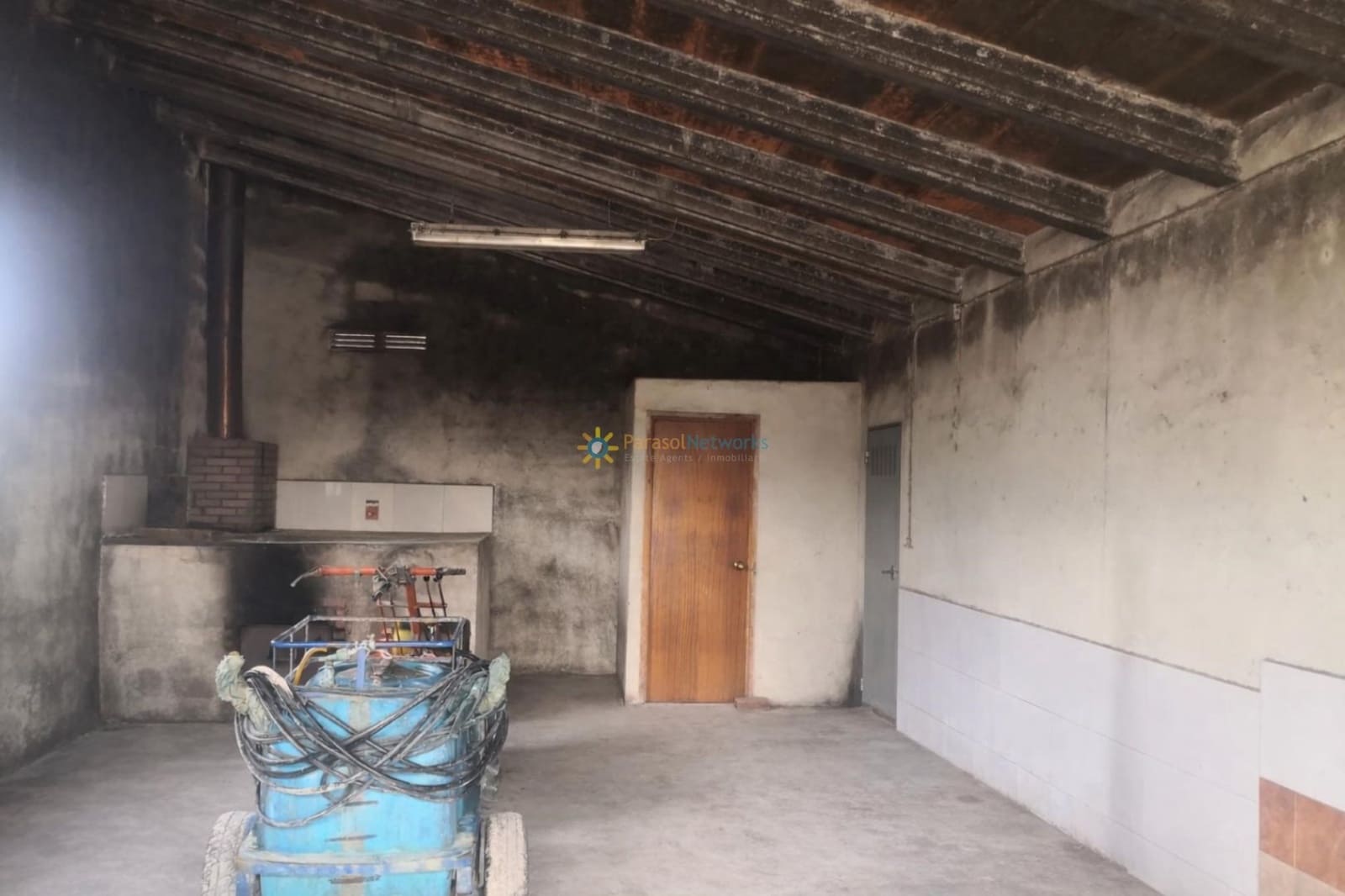 Villa for sale in Beniganim with garage - € 88,000 (Ref: 9694527)