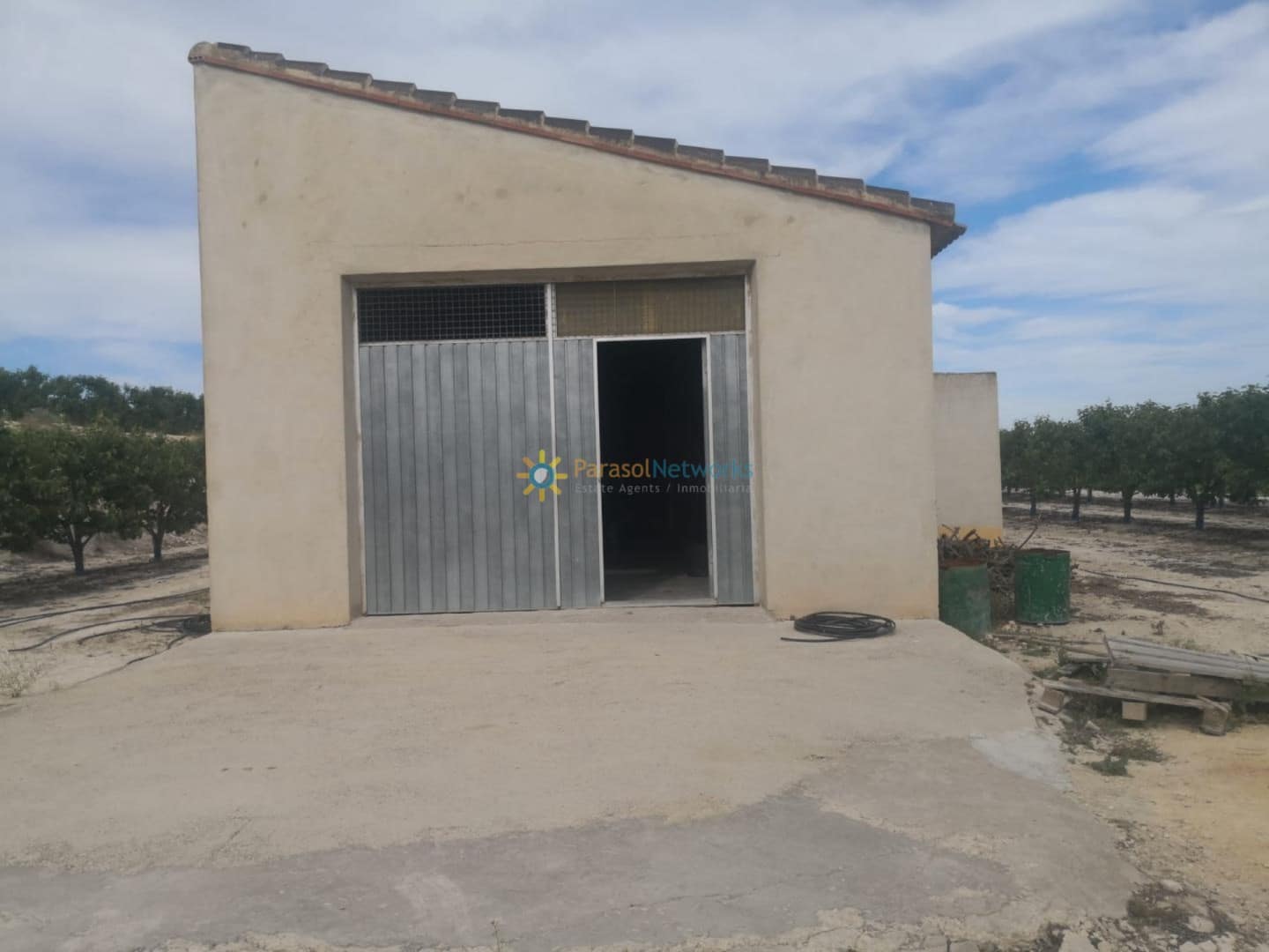 Grunde uden byggetilladelser til salg i Beniganim - € 88.000 (Ref: 9700050)