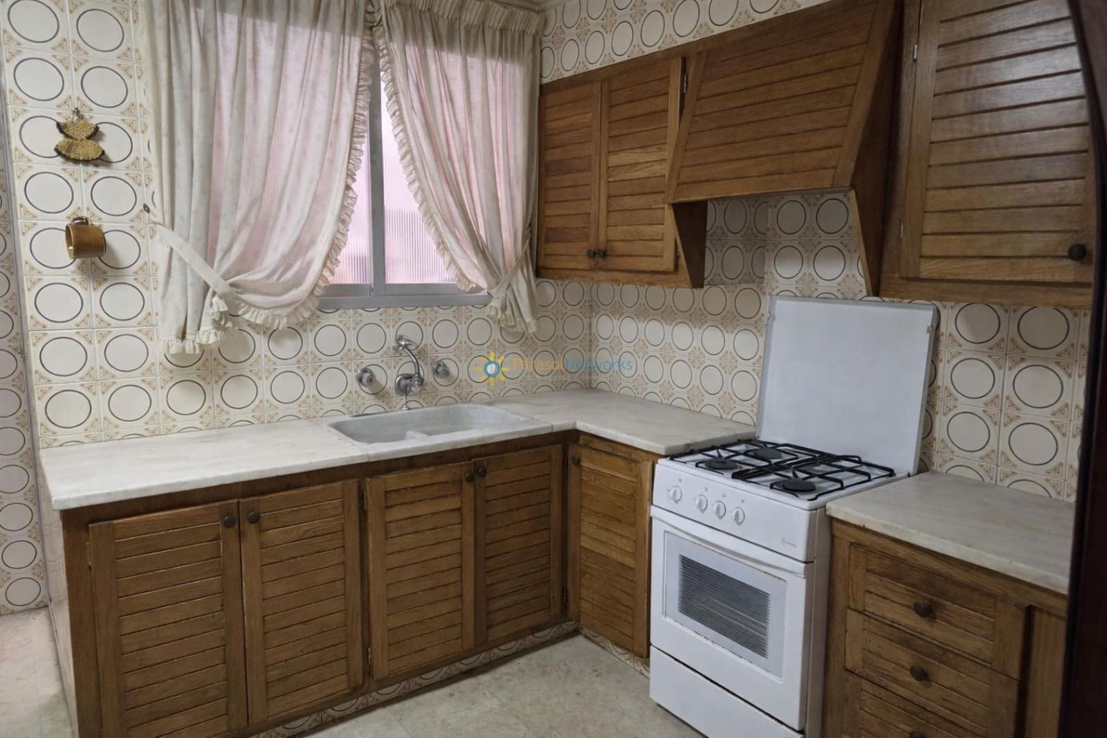 4 bedroom Townhouse for sale in Simat de la Valldigna with garage - € 170,000 (Ref: 9714159)