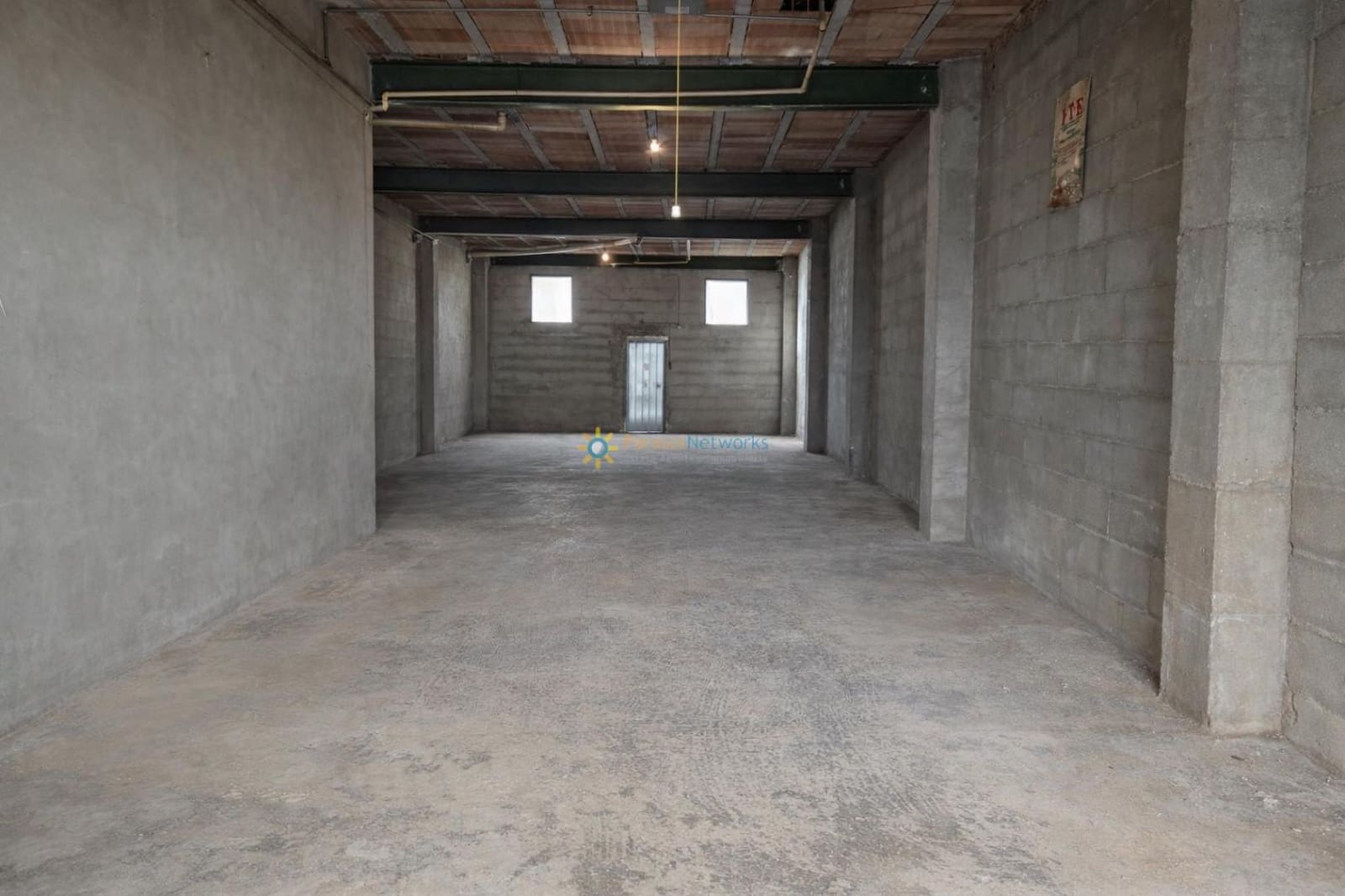 4 bedroom Townhouse for sale in Simat de la Valldigna with garage - € 170,000 (Ref: 9714159)