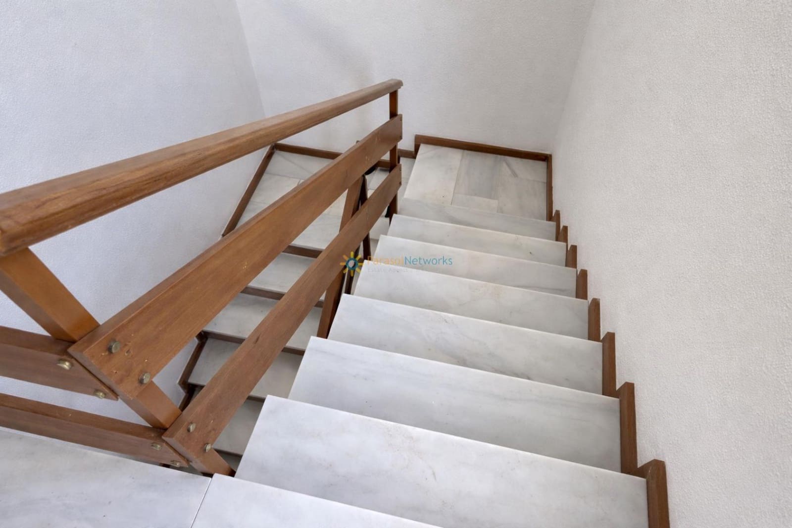 4 bedroom Townhouse for sale in Simat de la Valldigna with garage - € 170,000 (Ref: 9714159)