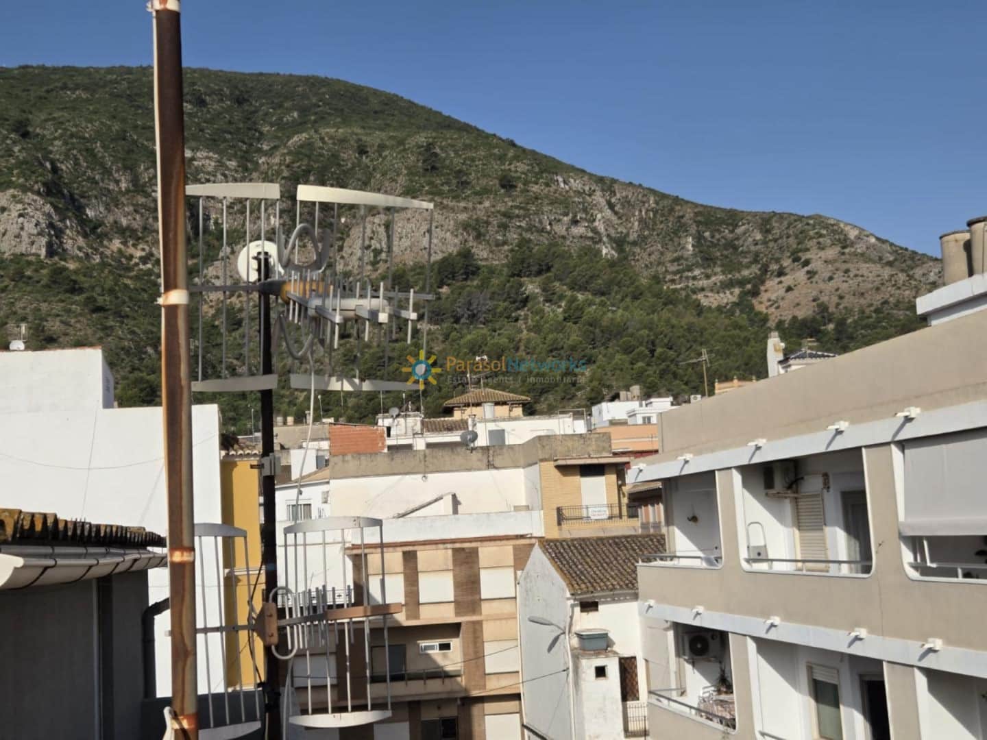 4 bedroom Townhouse for sale in Simat de la Valldigna with garage - € 170,000 (Ref: 9714159)